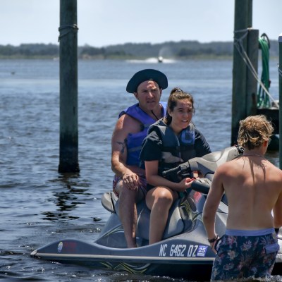 Friendly staff helping customers on their Jet ski Rental in Nags head.